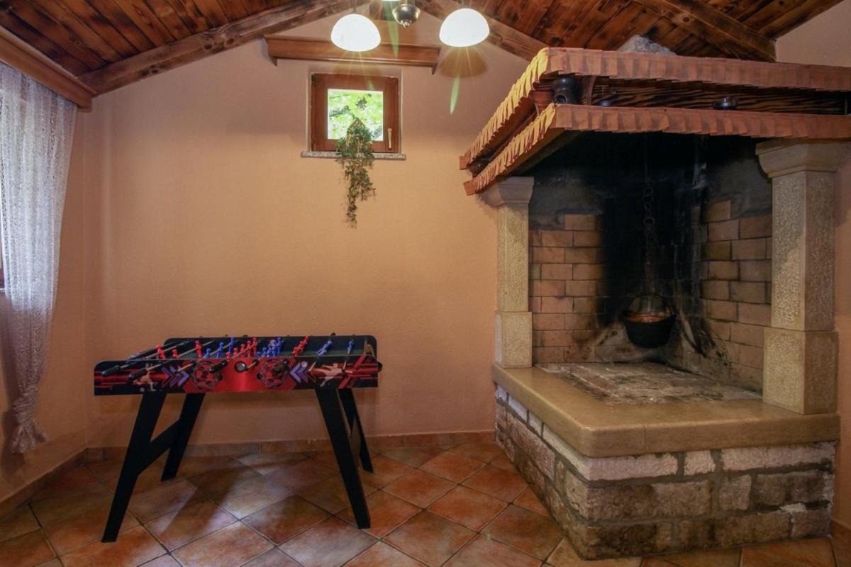 Dea In Kmeti Žminj Exterior foto