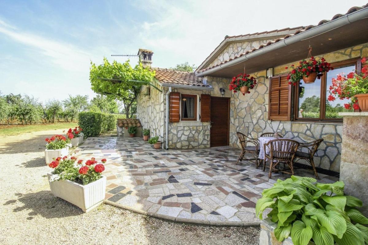 Dea In Kmeti Žminj Exterior foto